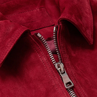 Jaket Kulit Suede Merah Burgundy Pria Custom Grosir dengan Dua Resleting dan Saku Samping, Mantel Streetwear