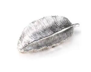 Plateau de service en métal argenté rectangulaire de qualité supérieure Design Art déco Construction durable pour la restauration Décor de table sophistiqué - Product Image 1