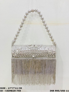 Exquisito embrague de noche de cristal y metal hecho a mano opulentamente detallado para la mujer sofisticada en eventos de élite - Product Image 2