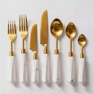 Ensemble de couverts en acier inoxydable et résine de luxe moderne, cuillère, vaisselle, décoration de table pour fête d'anniversaire, décoration de mariage - Product Image 5