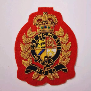 Badges en fil de métal brodés à la main porte-badge de poche Premium-Badges en tissu sergé personnalisés Premium - Product Image 1