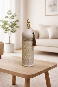 Lanterne de Ramadan en métal blanc élégante avec un éclairage LED chaud, design ajouré complexe, décoration de table suspendue, cadeau de fête pour la maison - Product Image 2