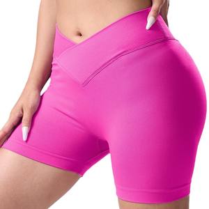 Shorts de yoga respirants taille haute sans coutures, coupe trois-quarts, effet galbant fessier, couleur unie - Product Image 1