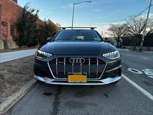 Audi A4 Allroad Quattro Premium Plus 2020 usado en buen estado - Product Image 2