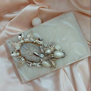 Nouvelle pochette de créateur en résine brodée fini strass dame sac à main Vintage pour mariage fête anniversaire soirée pochette - Product Image 1