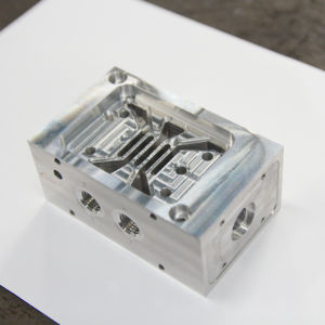 Servicios de Mecanizado y Fresado CNC Personalizados para Componentes de Acero Inoxidable en Vietnam por DUC HOP - Product Image 1