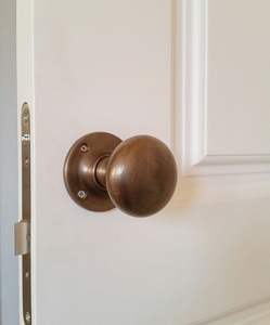 Pomo de Puerta Decorativo de Latón para un Estilo Interior Atractivo y un Manejo Diario de la Puerta Fácil, Funcional y Confiable - Product Image 6