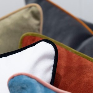 Oreiller en velours de luxe avec passepoil Housse de coussin en velours à fermeture éclair de toute taille - Product Image 4