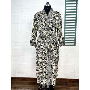 Kimono de Seda de Lujo Estilo Boho para Mujer, con Estampado Paisley y Floral Azul, Ideal para la Playa, Regalo de Jubileo - Product Image 4