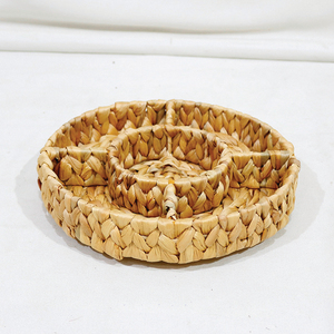 Bandeja Redonda Dividida de Jacinto de Agua Artex Dong Thap para Servir Aperitivos y Almacenar Frutos Secos - Product Image 5