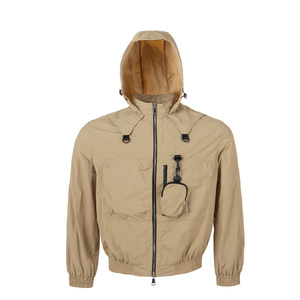 เสื้อแจ็กเก็ตกันน้ำของผู้ชายเสื้อกีฬาผ้าไนลอนทำจากโพลีเอสเตอร์ระบายอากาศได้ดี - Product Image 1