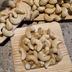 Nueces de Anacardo Orgánicas Procesadas de Camboya W240, Calidad Premium, Gran Volumen de Suministro para la Industria de Procesamiento de Alimentos - Product Image 1