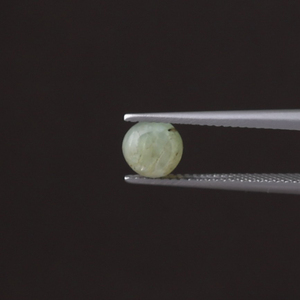 Gema Suelta de Ojo de Gato Verde Natural al por Mayor, 1.77 Quilates |   Joyería de 6x6 mm, Tallada y Pulida a Mano, con Certificación IGI - Product Image 2