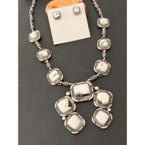 Conjunto de Joyería Fina Jon McCray, Collar Hecho a Mano con Búfalo Blanco y Plata de Ley - Product Image 3
