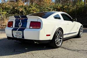 Ford Mustang Shelby GT500 Coupé 2007, boîte manuelle 6 vitesses, moteur V8 suralimenté - Product Image 3