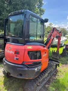 Miniexcavadora Kubota KX033-4 2022: Potencia Compacta con Estabilidad Superior - Product Image 4