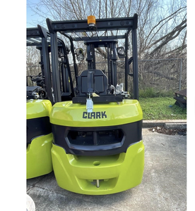 Chariot à palettes CLARK S30CL 2023, diesel, état neuf et d'occasion, pour la construction, l'agriculture, la vente au détail et les ateliers de réparation de machines - Product Image 4