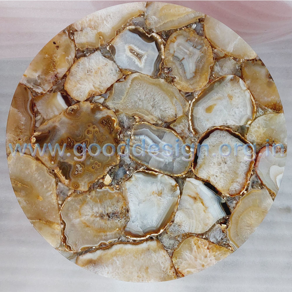 สีดำสีกากี