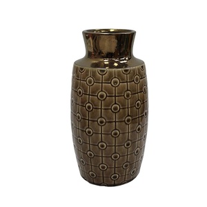 Vase à fleurs traditionnel en aluminium de la meilleure qualité pour l'extérieur et l'intérieur Vase de table au design personnalisable au prix de gros - Product Image 6