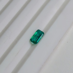 Esmeralda Natural Creada en Laboratorio, Corte Brillante de 4x8 mm, Tratada Térmicamente, Certificada por Terceros, 1 Quilate, Piedra Suelta para Fabricación de Joyería al por Mayor - Product Image 5
