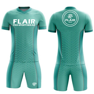 Ensembles d'uniformes de maillots de football confortables et respirants de meilleure qualité au design personnalisé Service OEM pour les jeunes joueurs de sexe masculin Coupe automatisée - Product Image 1