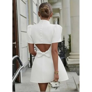 Vestido Mini de Satén con Cuello Alto y Manga Corta para Mujer, Marca Jane's, con Detalle de Espalda Descubierta en Forma de Mariposa y Cinturón en la Cintura, para la Noche - Product Image 1