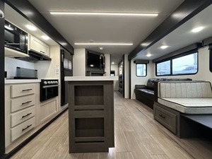 Usado, en Venta: Forest River Alpha Wolf 33BH-L 2026 - Product Image 4