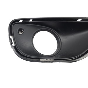Cadre de protection des feux antibrouillard avant droit PORSCHE Cayenne 3ème série 7P5807824 (10>) - Product Image 2