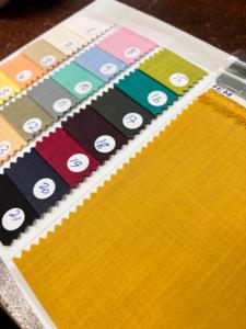 ผ้าฝ้าย100% คุณภาพสูงพร้อมด้ายจำนวน128*60สำหรับทำเสื้อและชุด - Product Image 5