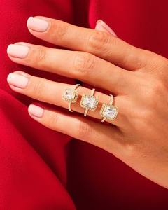 Hermoso anillo de moissanita de plata esterlina Anillo de compromiso de moissanita radiante Anillo de promesa Joyería personalizada - Product Image 4