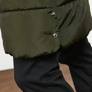 Nouvelle conception de doudoune pour femmes, rembourrage matelassé, longue veste d'hiver à capuche, veste d'hiver pour femmes avec logo personnalisé - Product Image 6