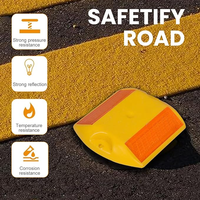 Borneaux de signalisation routière réfléchissants en plastique de haute qualité pour la sécurité routière, type œil de chat, surélevés 3M