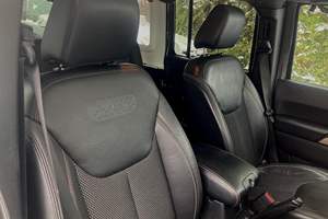 Jeep Wrangler Unlimited Sahara 4x4 2016 Usado, Edición 75 Aniversario, Transmisión Manual de 6 Velocidades, Motor V6, Mayormente Sin Modificar - Product Image 5