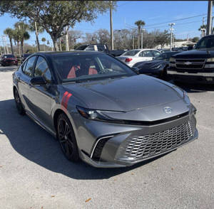 Toyota Camry XSE 2025 d'occasion en excellent état - Product Image 2