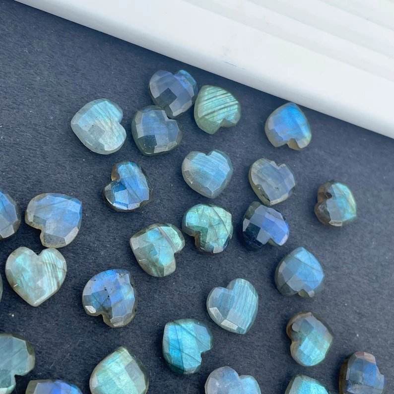 เช่นเดียวกับภาพ