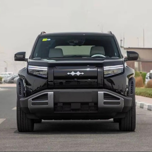 2025 B Y D Leopard Titanium 3 SUV totalmente eléctrico con un diseño audaz y robusto y una distintiva parrilla frontal. - Product Image 1