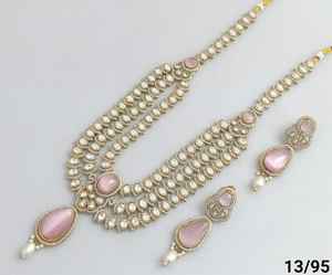 Boucles d'oreilles pour Mangtika Designer Party Wear Bijoux en pierres antiques traditionnels Ensemble de bijoux lourds de belle conception - Product Image 5