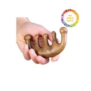 Peine de masaje de madera maciza Natural para comodidad del cuero cabelludo y experiencia relajante cuidadosamente hecho a mano por artesanos locales - Product Image 5