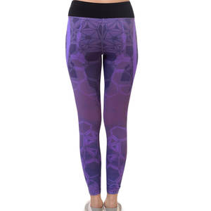 Leggings de fitness sans couture taille haute pour femmes Logo personnalisable Leggings de gym et vêtements de yoga par les meilleurs fabricants - Product Image 2