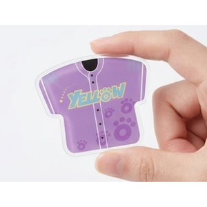 Badge nominatif en acrylique avec épingle de sûreté et aimant – Épingle carrée gravée pour la décoration de vêtements et les souvenirs - Product Image 1