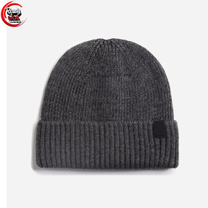 Bonnet en tricot chaud d'hiver à la mode unisexe Bonnet 100% coton doux à revers avec étiquette tissée Bonnets avec logo personnalisé - Product Image 1