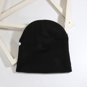 หมวกบีนนี่ถักแบบกลับด้านได้หมวกลายหัวกะโหลกพิมพ์ภาพสำหรับฤดูหนาวชายหาดการเดินทางทางธุรกิจโลโก้ออกแบบได้ตามต้องการ - Product Image 6