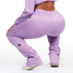 Survêtement empilé élégant et confortable pour femmes-Tissu de haute qualité idéal pour le sport et la mode - Product Image 3