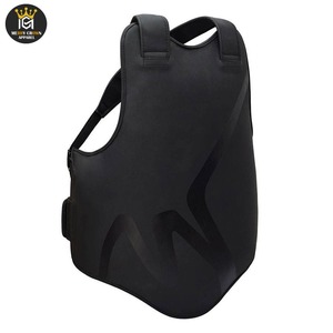 Todos los tamaños MOQ bajo Protector de pecho ligero Desgaste DE SEGURIDAD Adultos Uso Protector de pecho para la venta juegos de boxeo de cuero genuino - Product Image 2