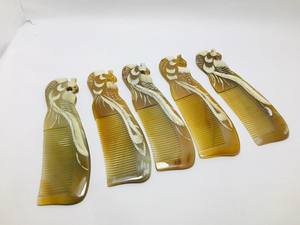 Peine de cuerno de búfalo hecho a mano: mango de Fénix competitivo caliente para mujeres, hombres y niñas para cabello rizado grueso y ondulado. - Product Image 1