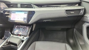 Audi Q8 e-tron Premium Plus 2024 Usado en Buen Estado - Product Image 5