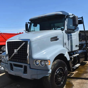 Camion tracteur diesel haute performance 6x4 pour la logistique commerciale intensives et le transport routier international - Product Image 3