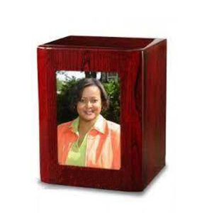 Venta al por mayor de urnas de cremación de madera hechas a mano de estilo americano moderno adulto hombre mujer funerario urnas decorativas - Product Image 3