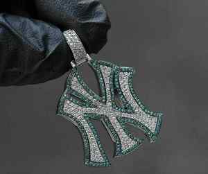 จี้ฮิปฮอปนิวยอร์ก แยงกี้ส์ สำหรับผู้ชาย ประดับโมอิสซาไนต์สีขาว-น้ำเงิน ตัวเรือนชุบโรเดียม เงินแท้ 925 เครื่องประดับชั้นดี - Product Image 2