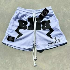 กางเกงขาสั้นเล่นกีฬา5นิ้วสำหรับผู้ชายกางเกงขาสั้นตาข่ายพิมพ์ลายหน้าจอสำหรับฤดูร้อนงานตามสั่ง - Product Image 1